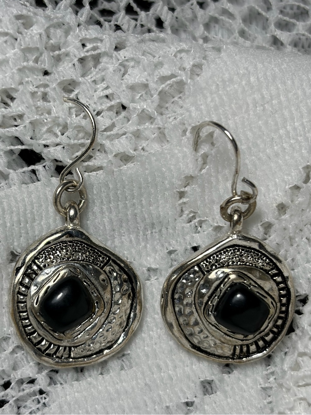 🖤Boho Silver Tone Black Cabochon Stone Dangle Earrings 1990s ✨ Y2K